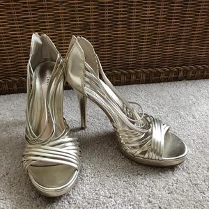 Chinese Laundry dressy gold heels